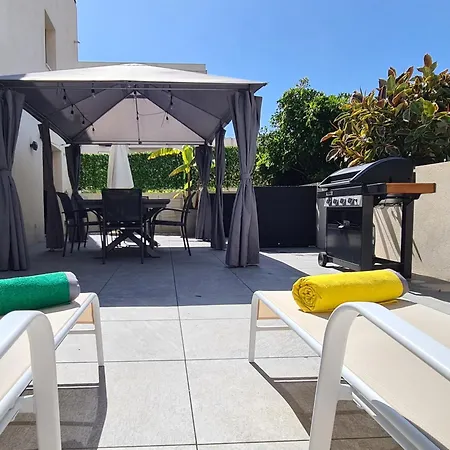 50m2 Avec Terrasse Transat Barbecue Parking *